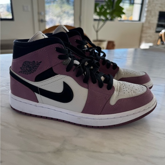 Nike Shoes - Air Jordan 1 Mid SE 'Berry Pink' Women’s Size 8